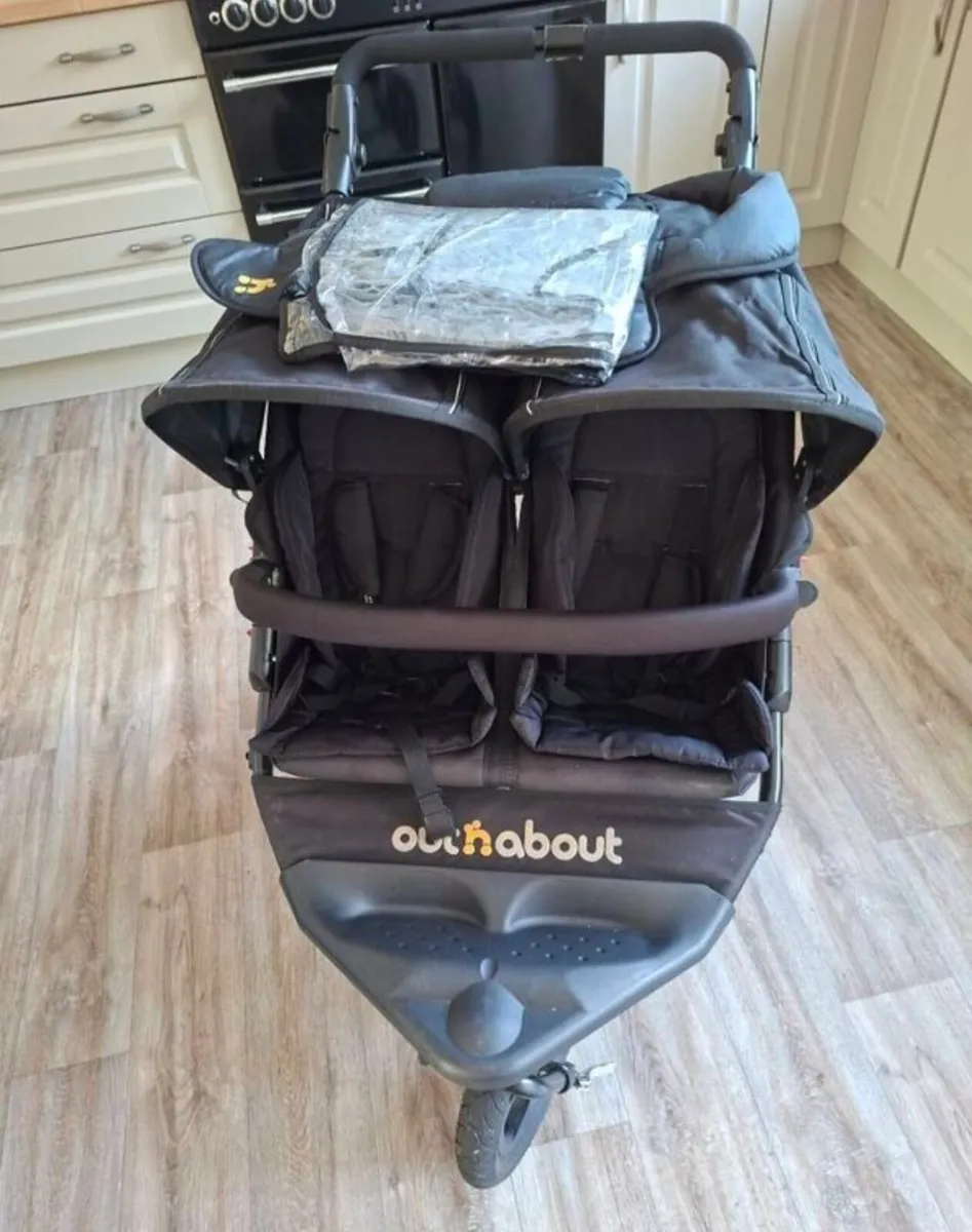 Out n About Buggy - Image 1