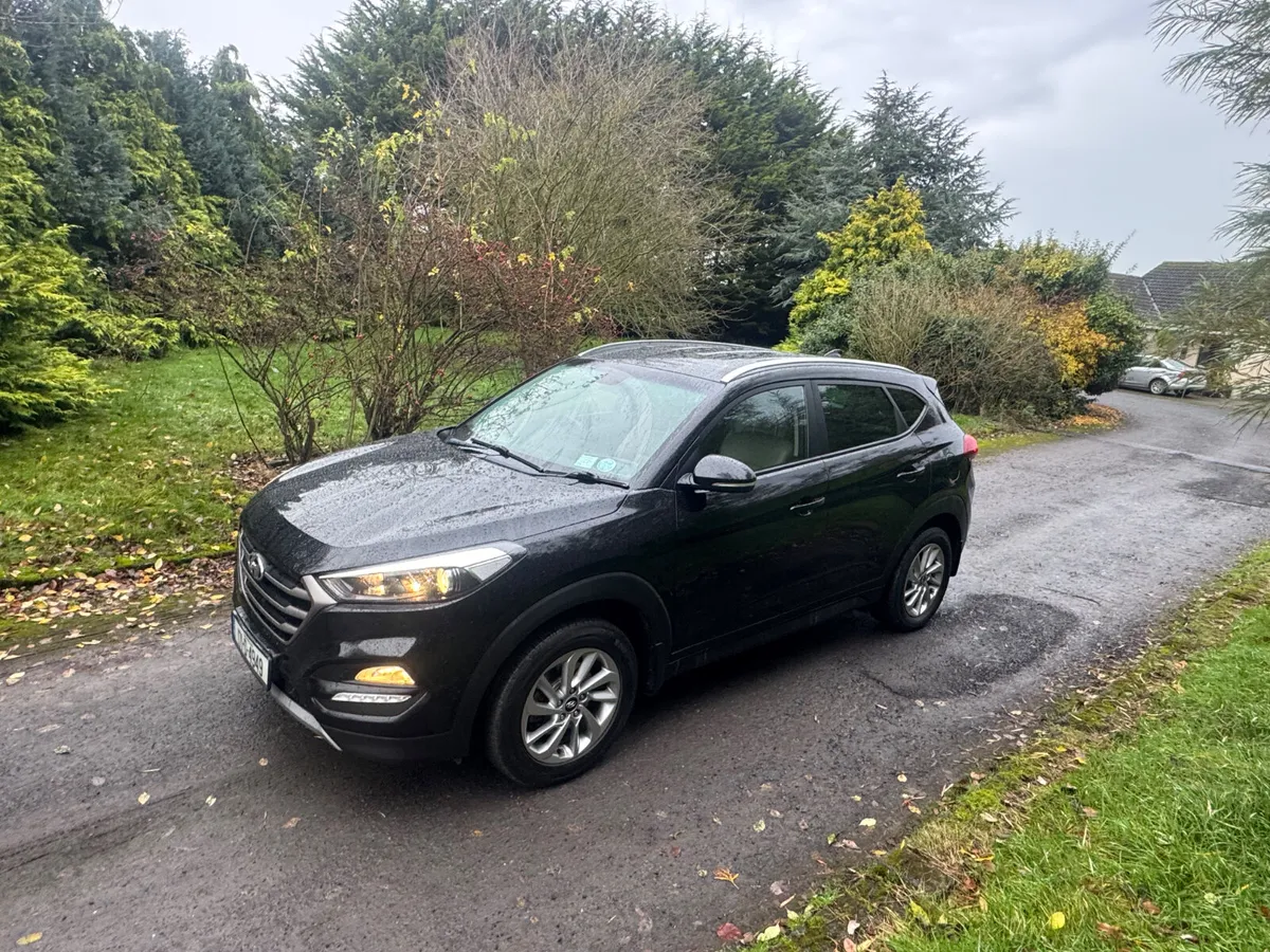 17 Hyundai Tucson 1.7crdi EXECUTIVE - Image 4