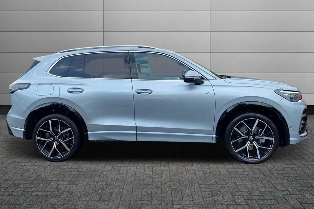 Volkswagen Tiguan Tiguan R-Line 2.0TDi 150 DSG 2WD - Image 3
