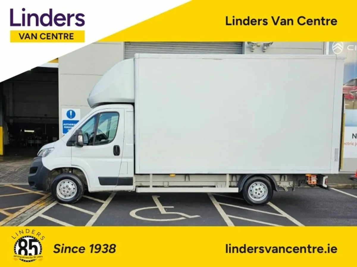 Opel Movano 3.5T BOX BODY 750KG TAILLIFT - Image 4