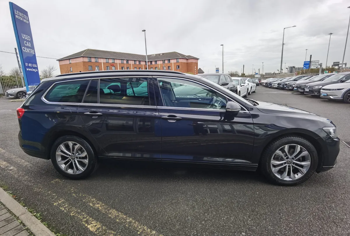 VOLKSWAGEN PASSAT 2.0TDI BUSINESS AUTOMATIC ESTATE - Image 4