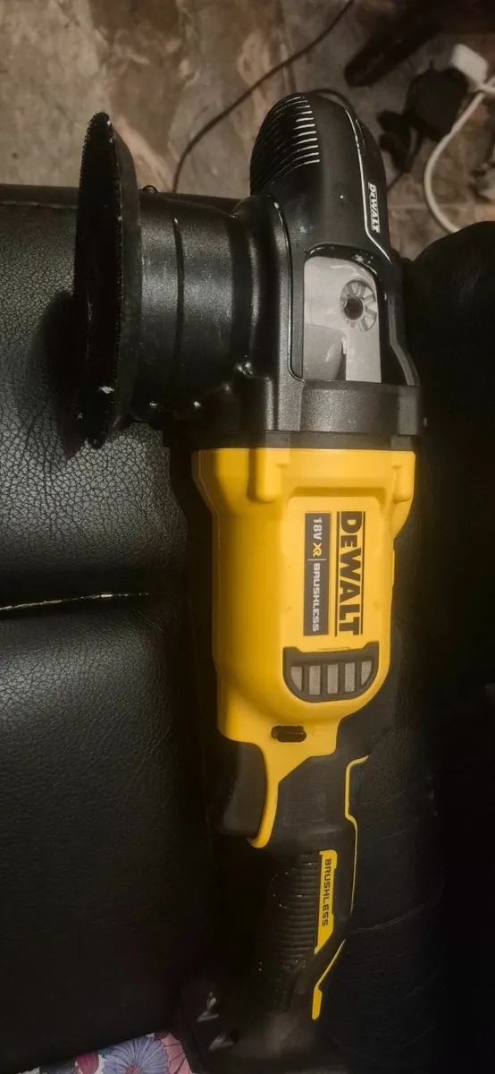 DeWalt polisher - Image 1
