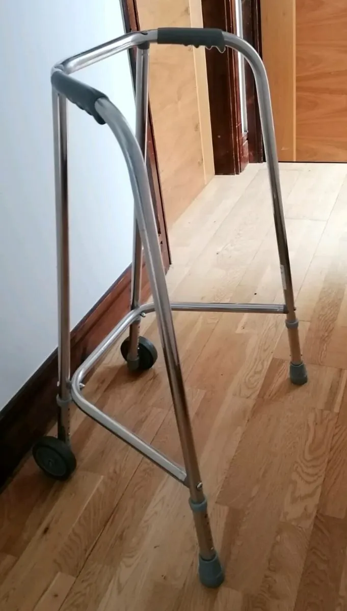 Zimmer Frame / Walker