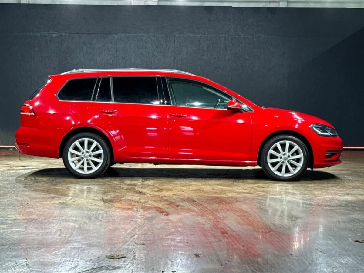 Volkswagen Golf 1.2L TSI - AUTOMATIC - REVERSE CAM - Image 3