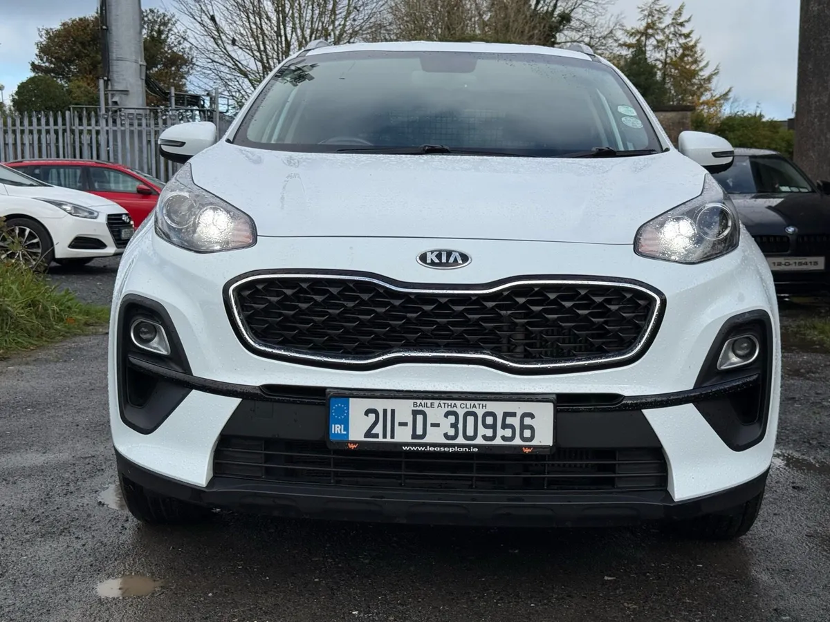 Kia Sportage No VAT Low KMS - Image 3