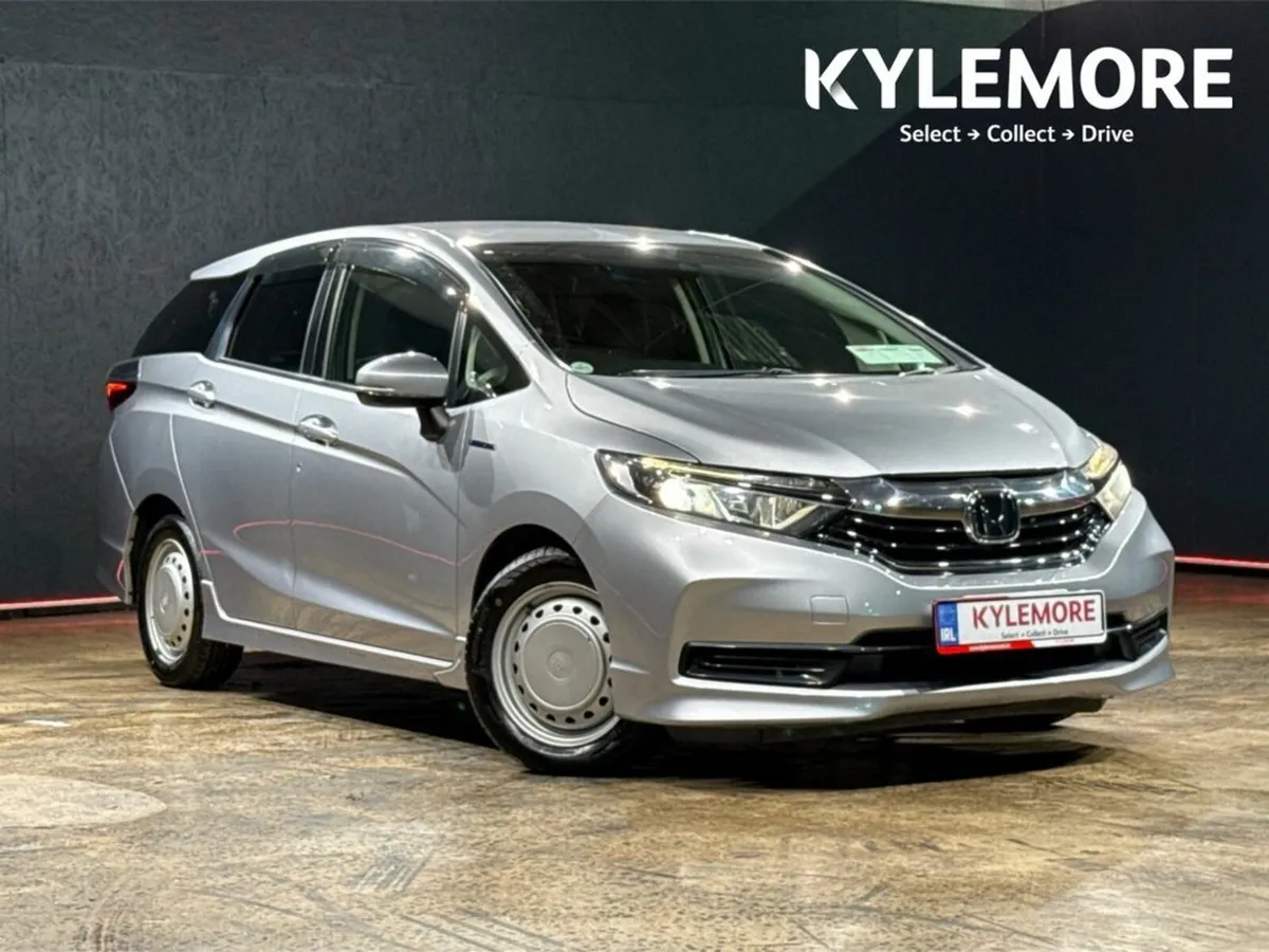 Honda Shuttle HYBRID 1.5L AUTOMATIC - REVERSE CAME - Image 1