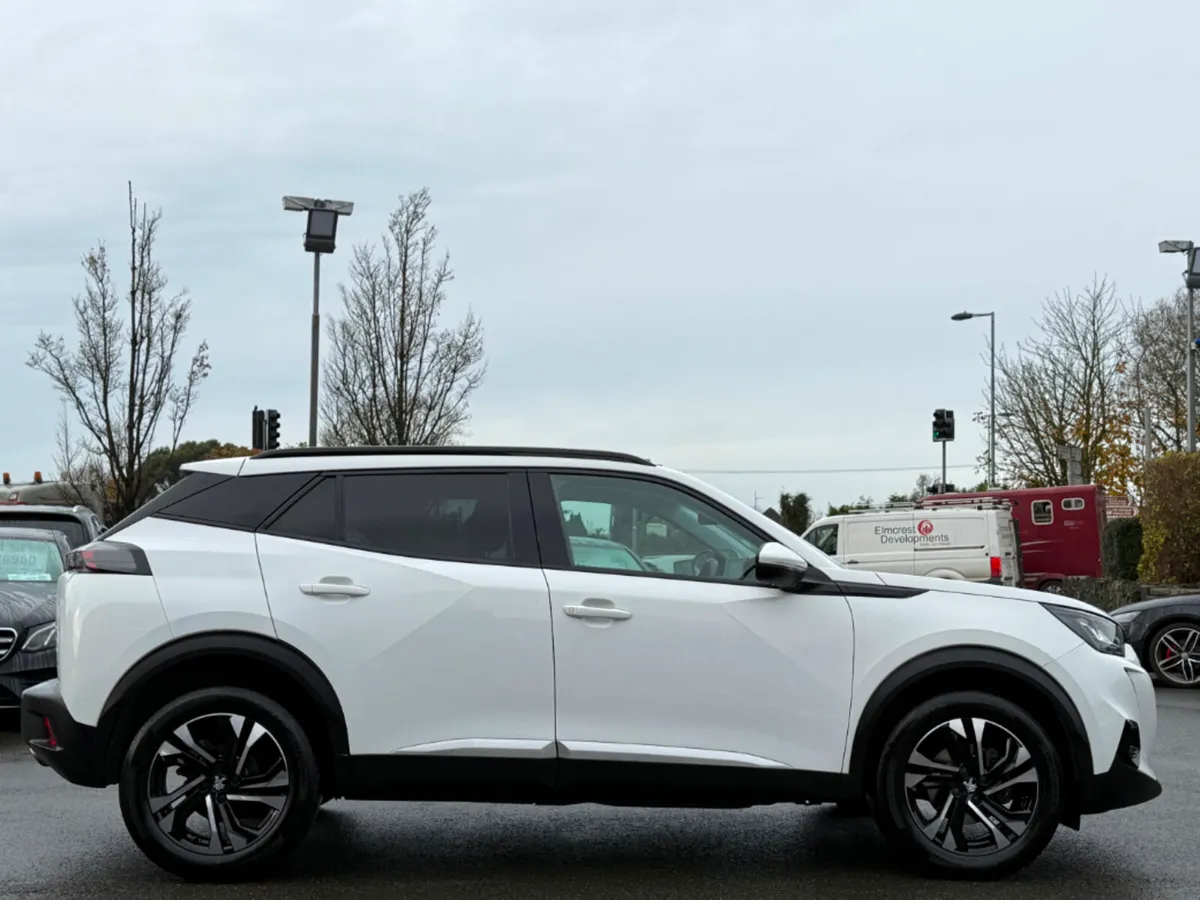 Peugeot 2008 ALLURE 1.5 BLUE HDI 110BHP *HIGH SPEC - Image 4