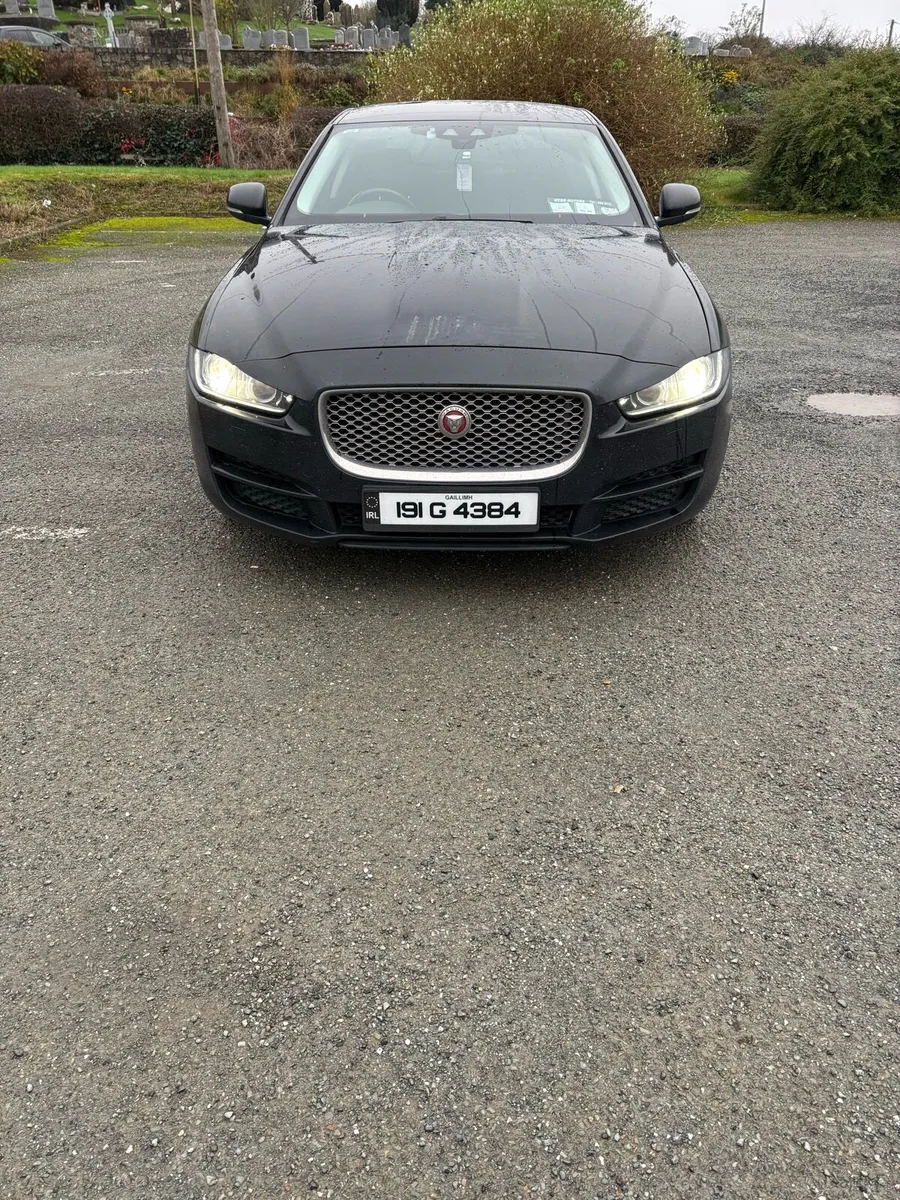 2019 Jaguar XE ***Read description*** - Image 2