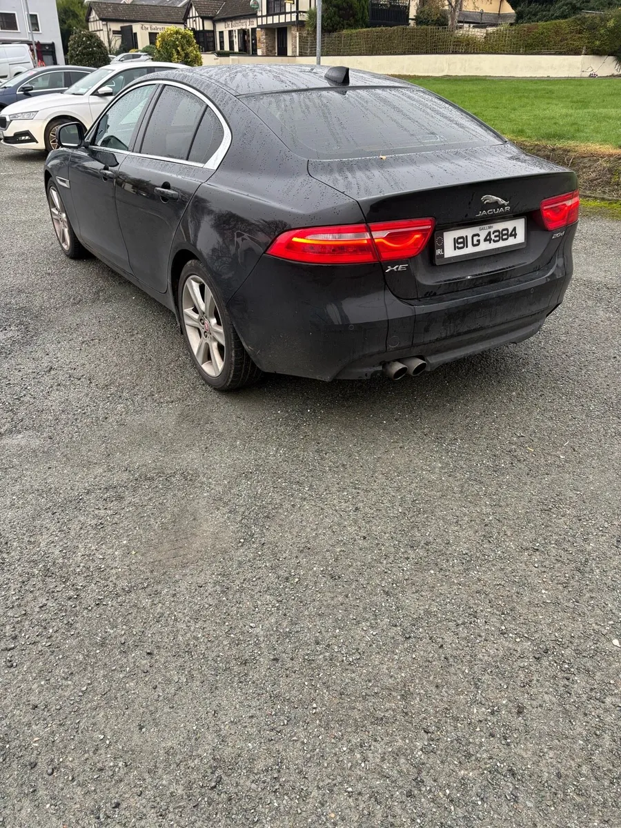 2019 Jaguar XE ***Read description*** - Image 4