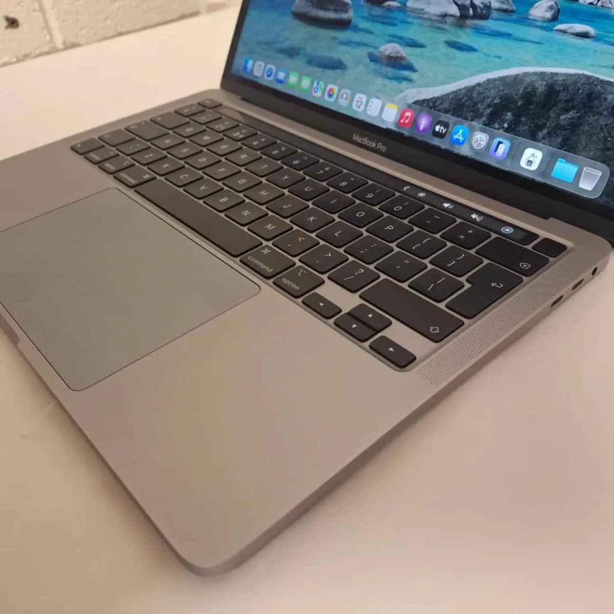 MacBook Pro 13-inch (2020) | Intel Core i5 2.0GHz - Image 4