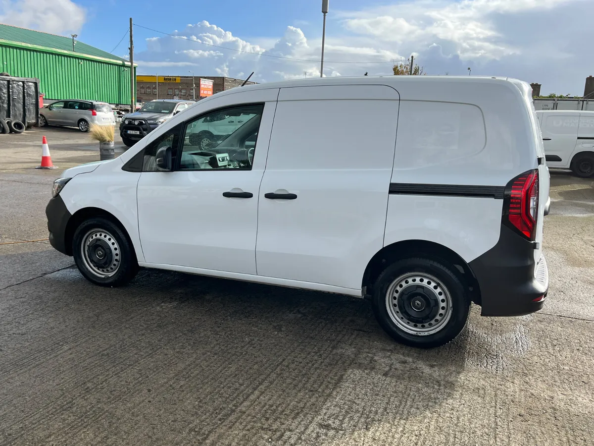 Renault Kangoo 2023 - Image 4