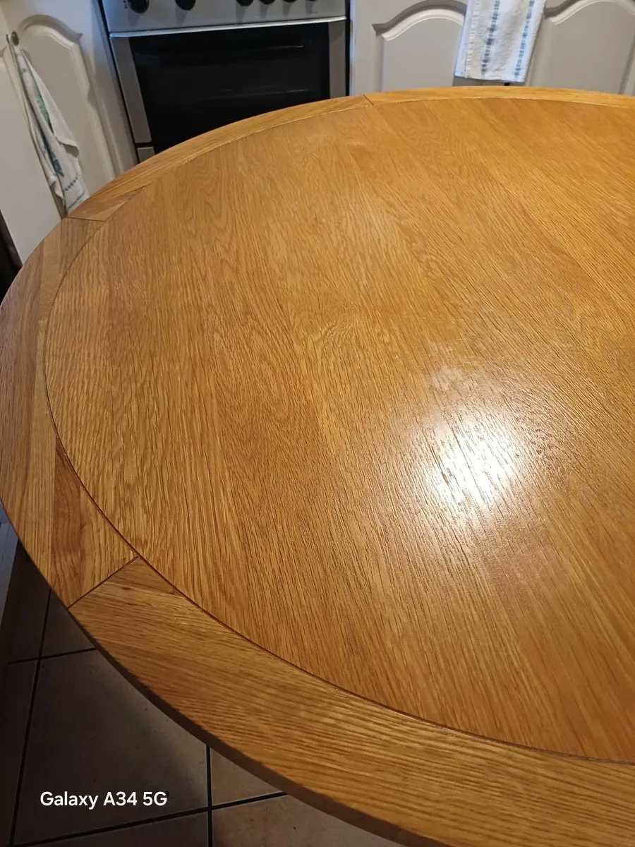 Round Dining Table - Image 3