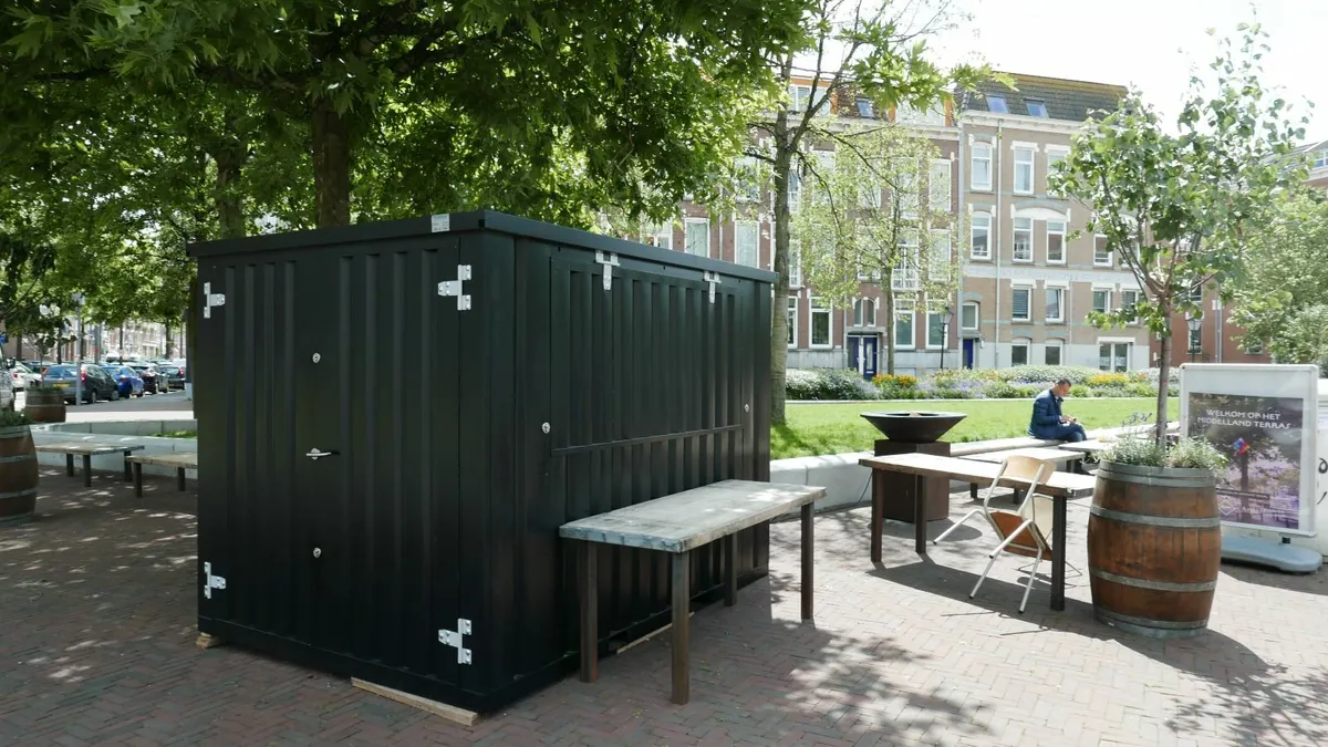 Fully Built Bar Container – Low Price - Image 3