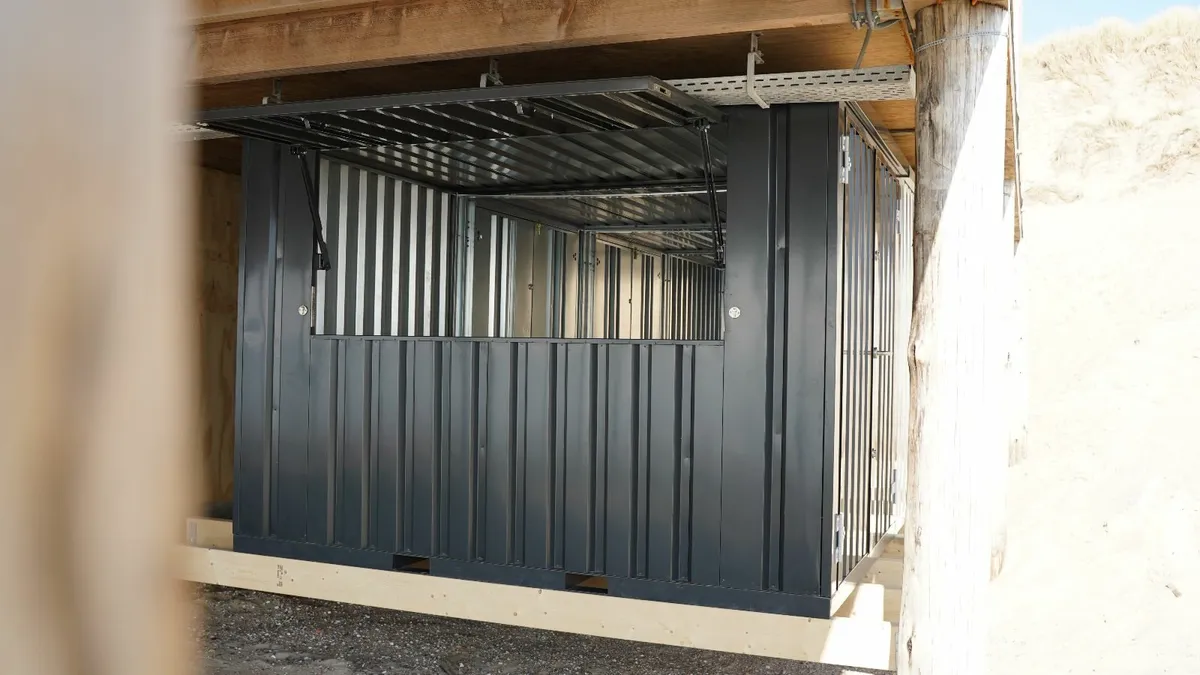 Fully Built Bar Container – Low Price - Image 4