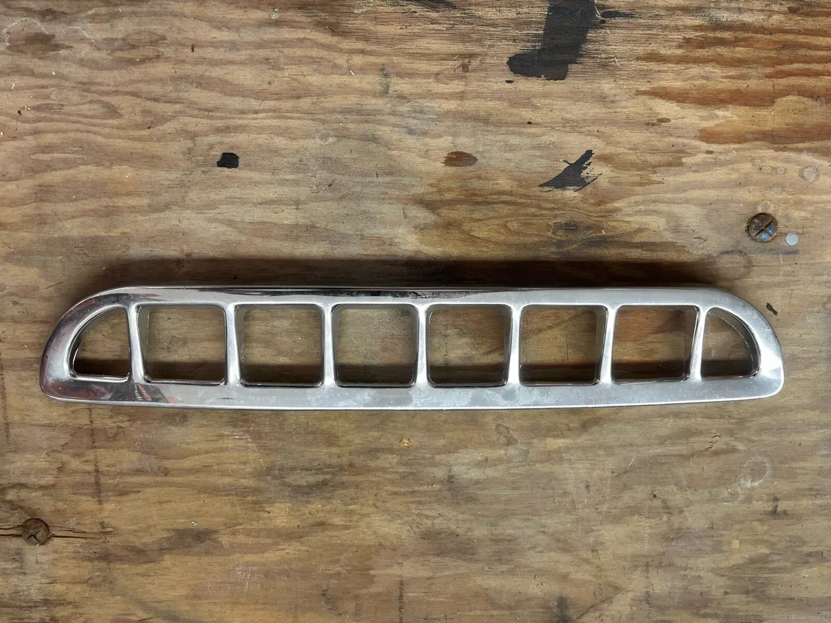 MG chrome Grill - Image 1