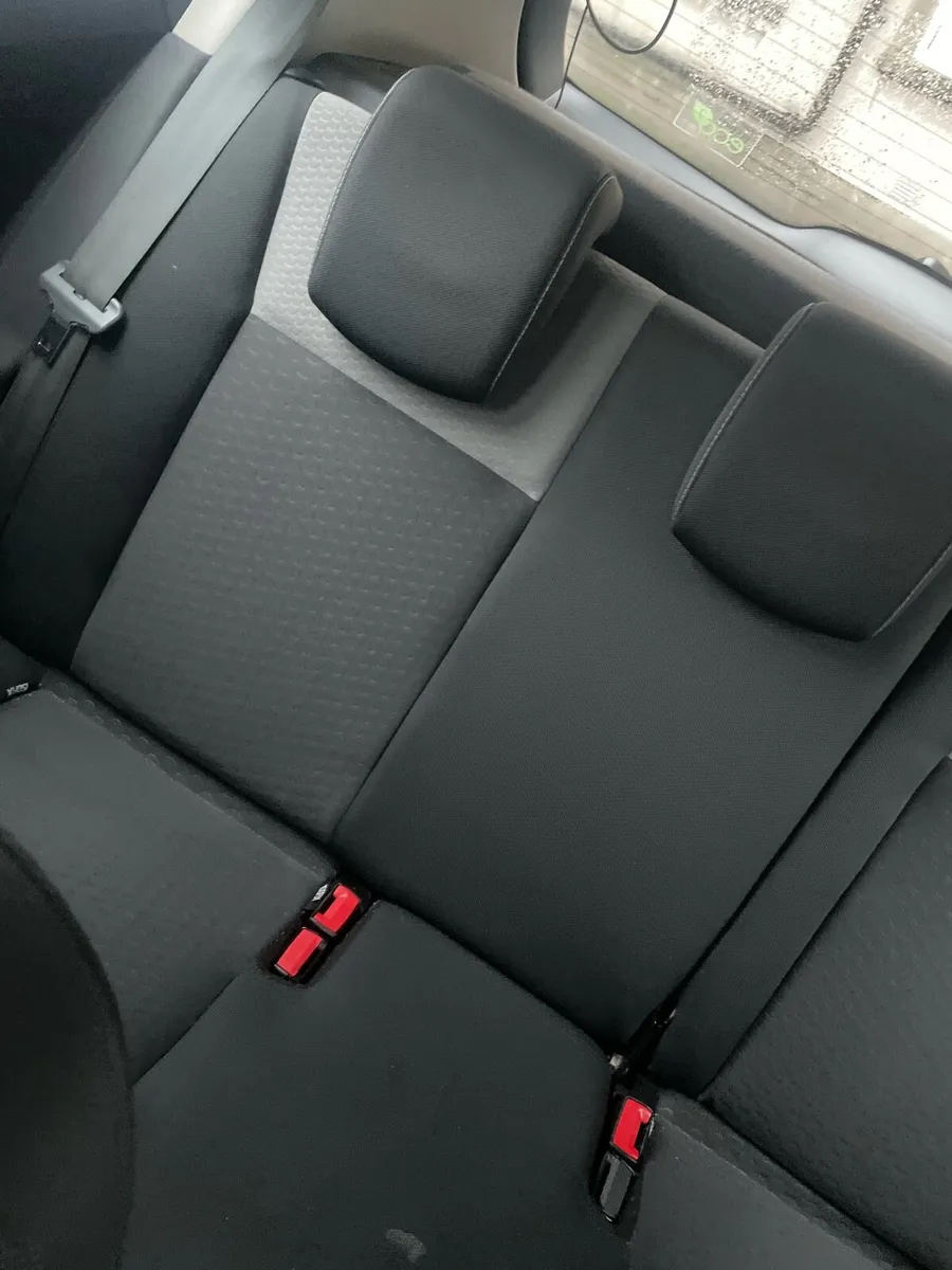 Renault Clio 2010 1.1 Litre Petrol - Image 2