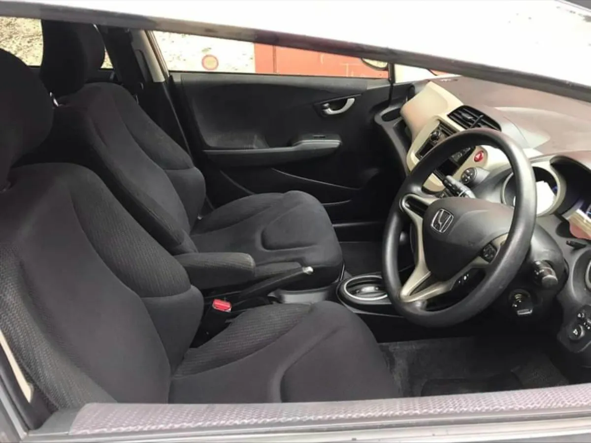 Honda Fit 2013 - Image 4