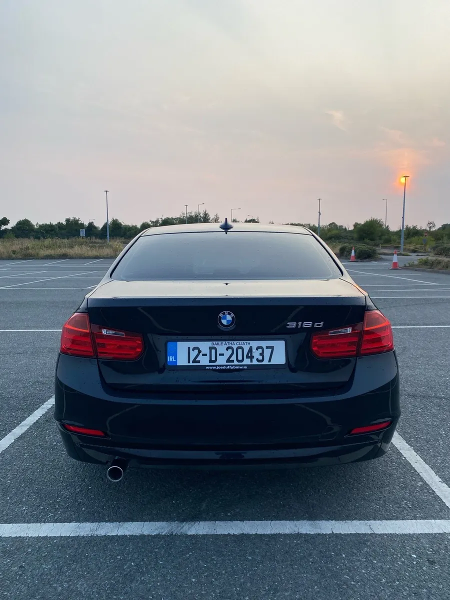 BMW 3 Series - Image 2