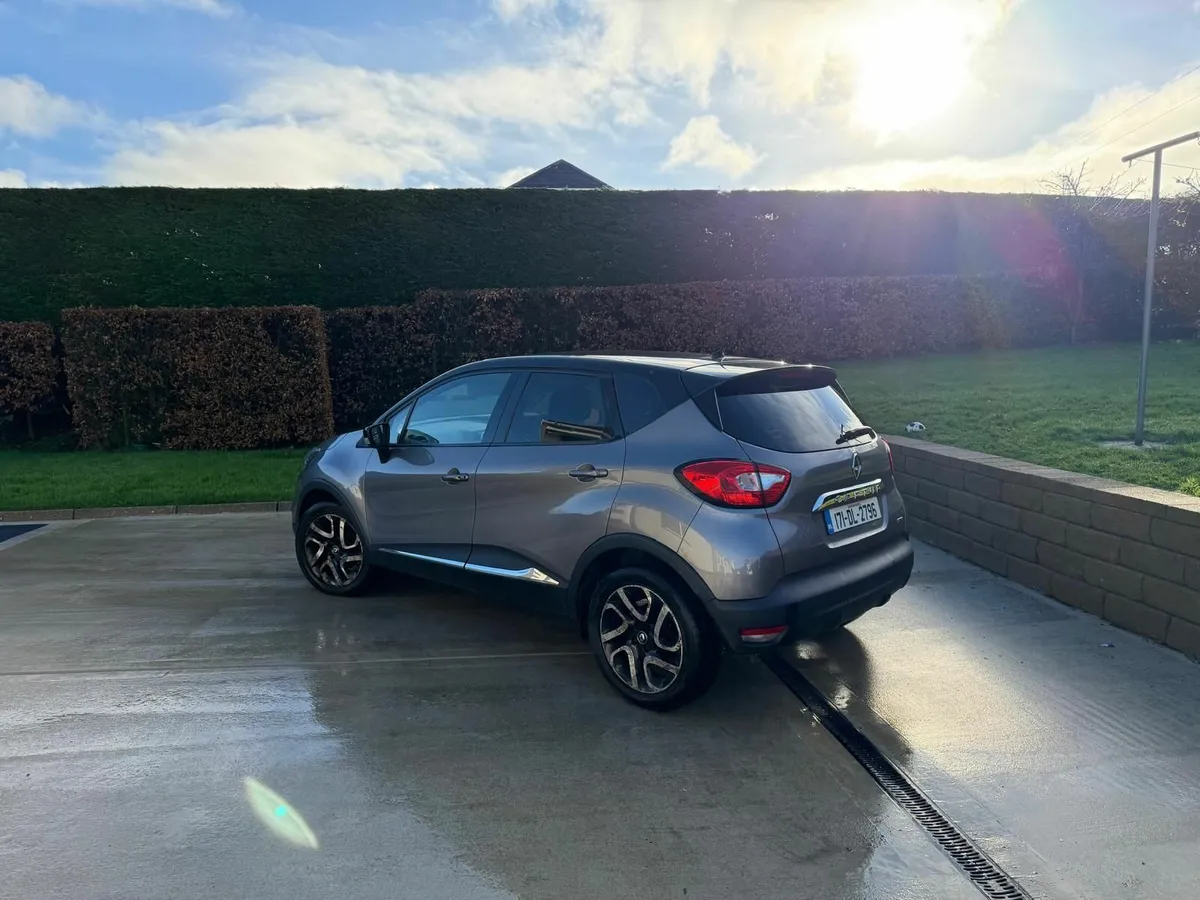 Renault Captur 2017 - Image 2