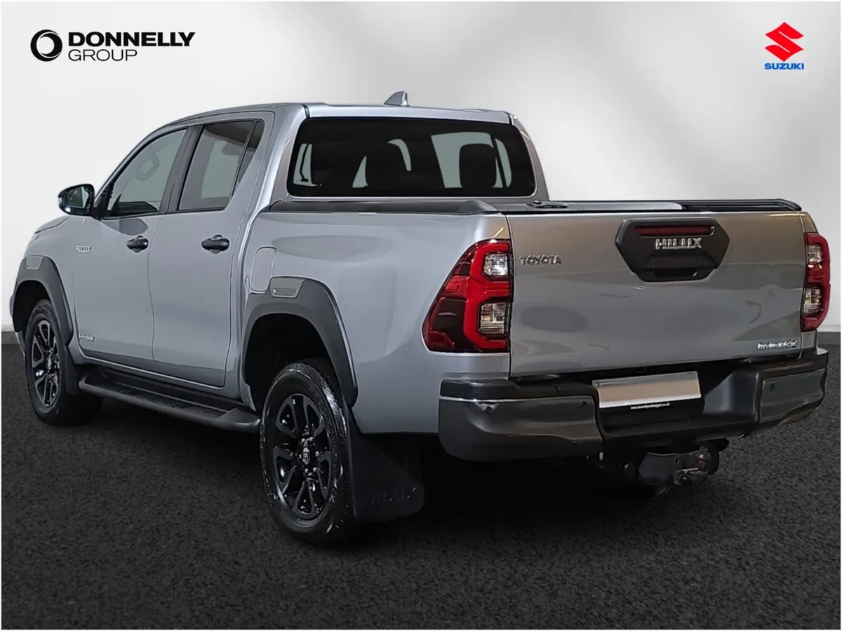 Toyota Hilux Diesel Invincible X - Image 2