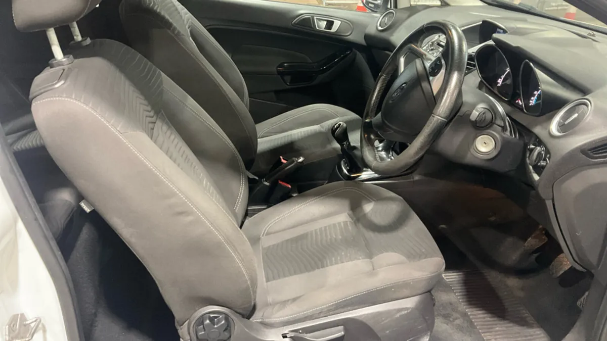 2017 Ford Fiesta 1.2 Petrol ZETEC - Image 3