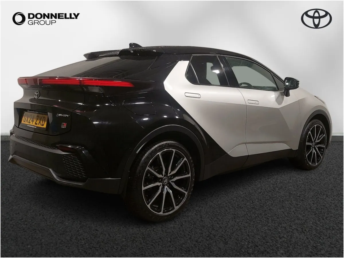 Toyota C-HR C-Hr Hatchback GR Sport - Image 4