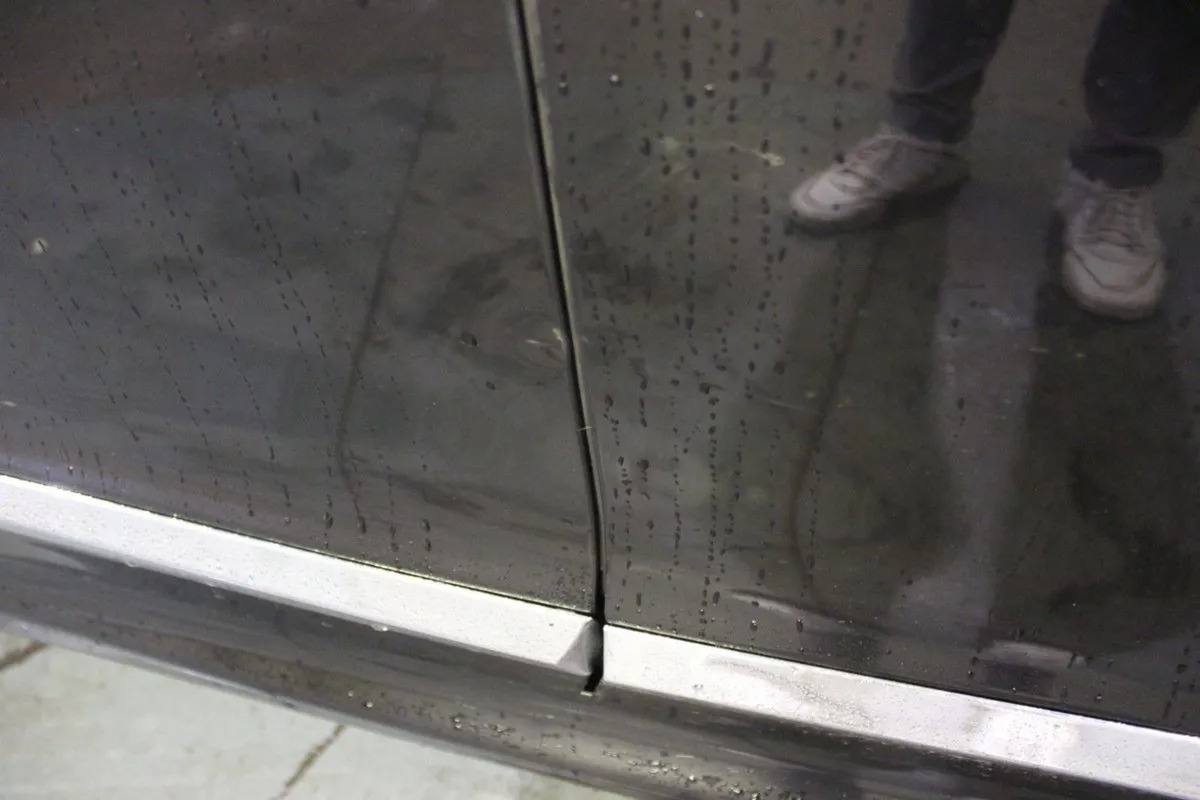 Volvo XC60 2.4d D5 SE LUX NAV AWD 5DR - Image 4