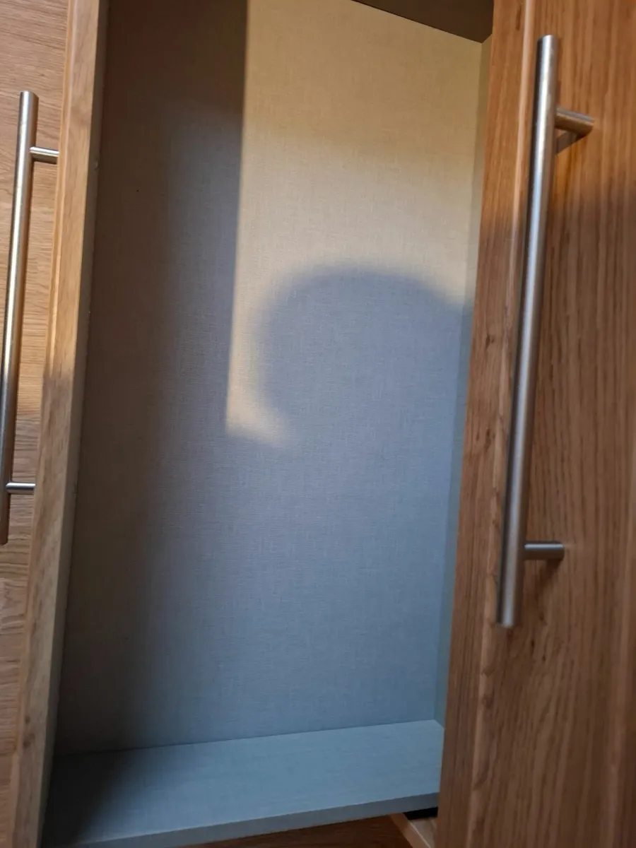 Bedroom  furniture - Image 4