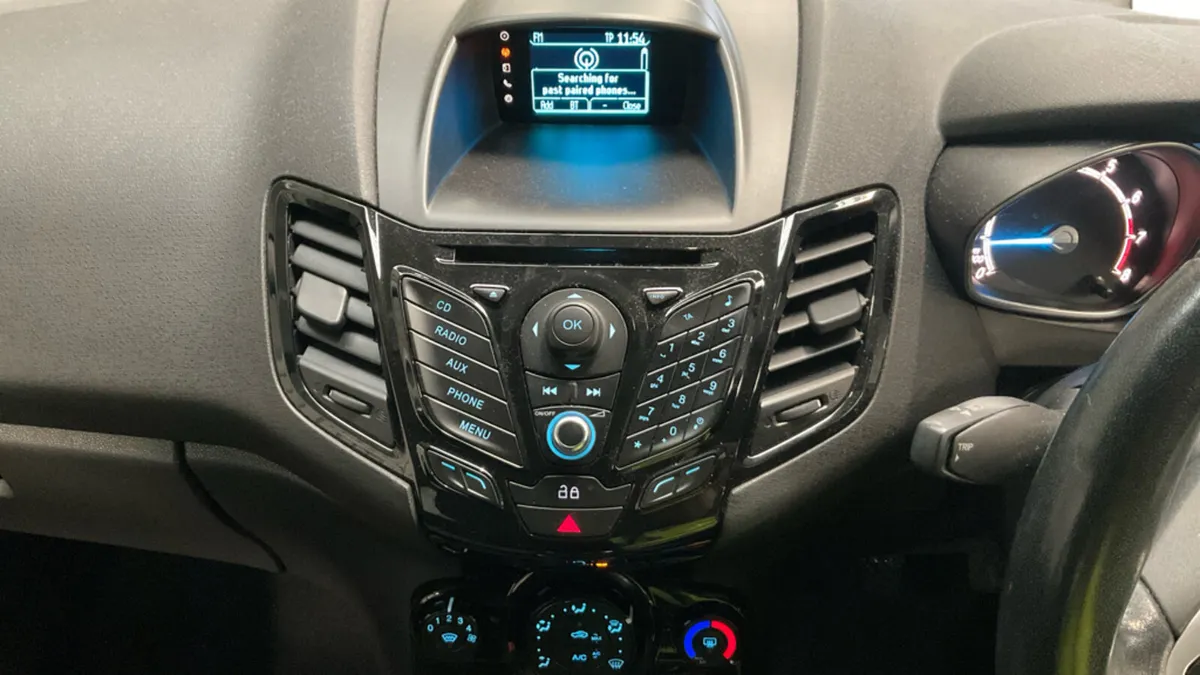 2014 Ford Fiesta 1.0 Petrol Zetec - Image 2