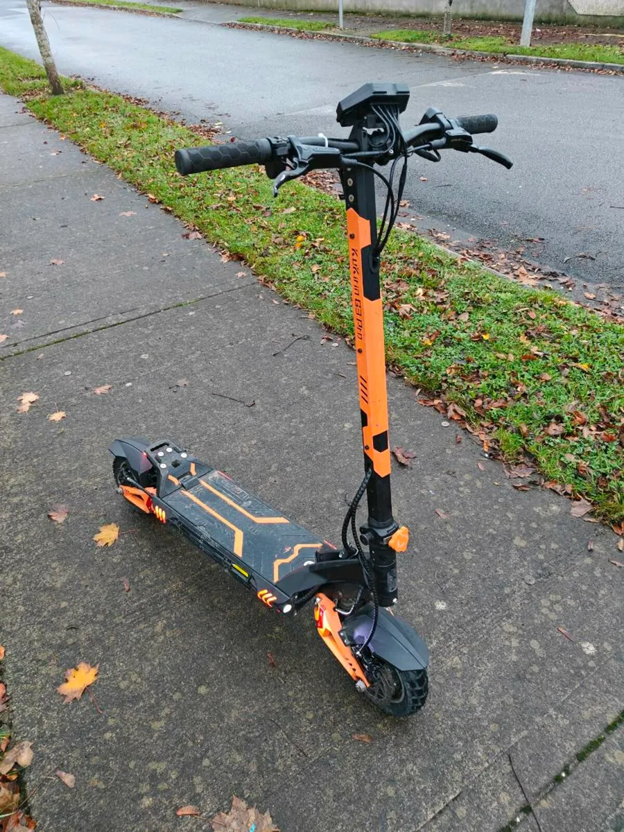 2025 Kukirin G3 pro low mileage - Image 2