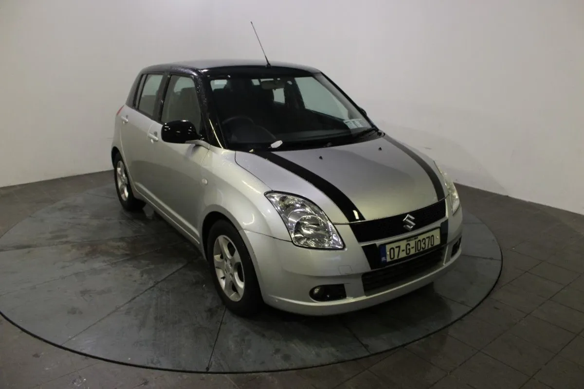 Suzuki Swift 1.3 GLX 5DR - Image 1