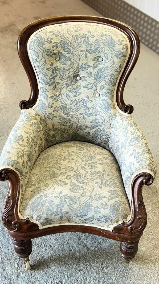 Antique day bed - Image 3