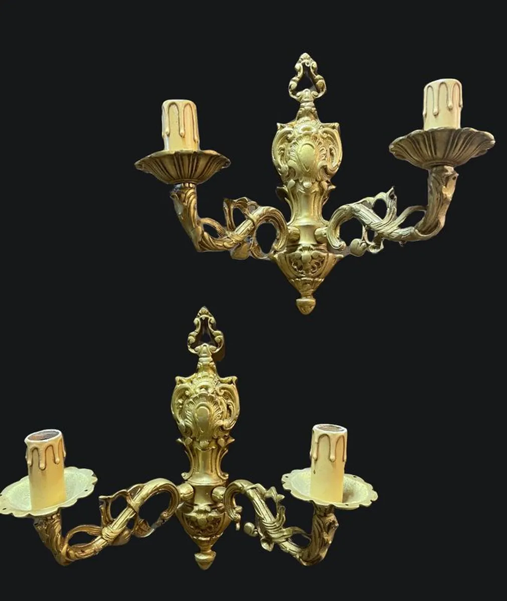 Pair of Elegant & Ornate French Wall Lights - Image 1
