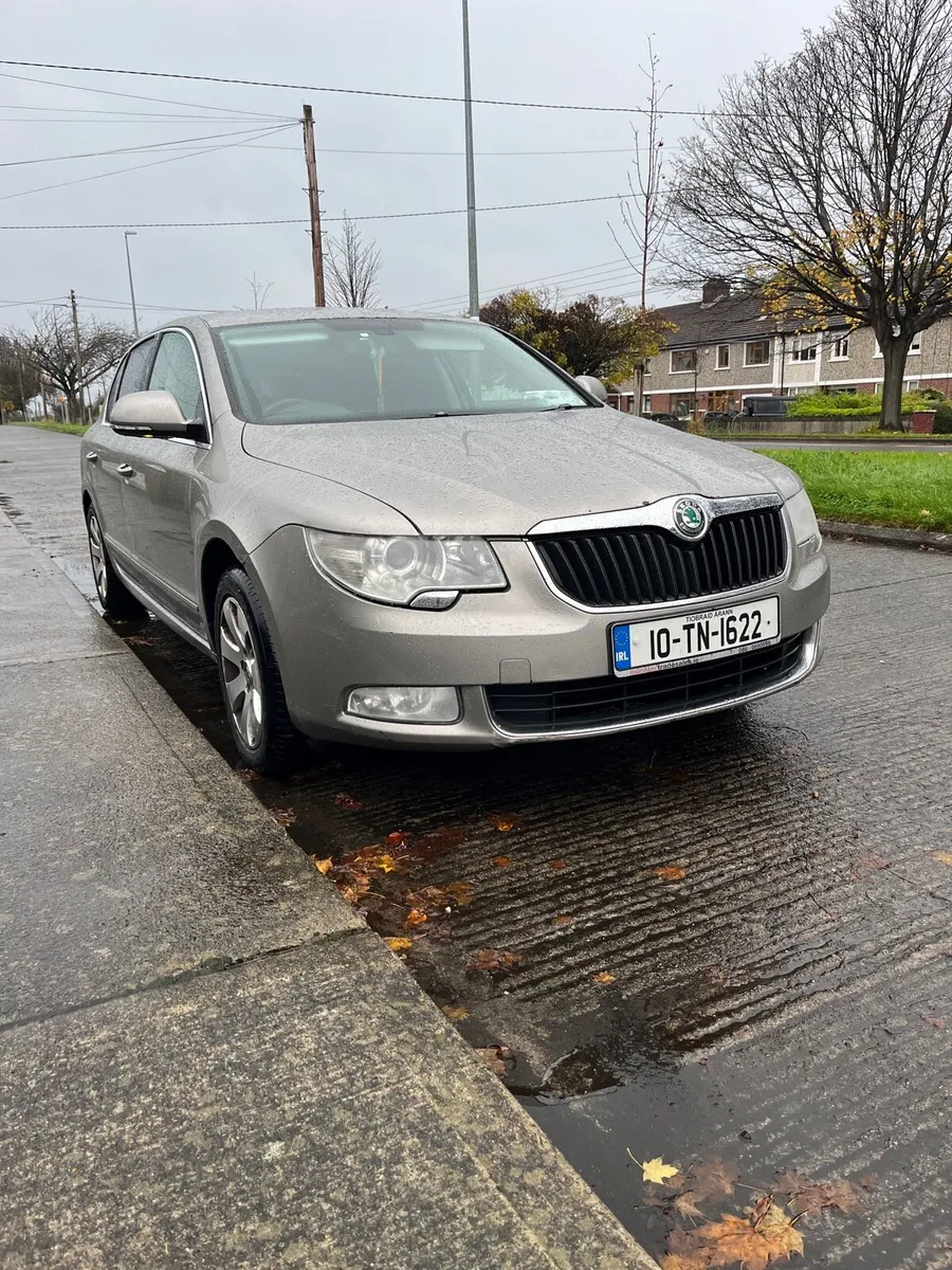Skoda Superb 2010 - Image 2