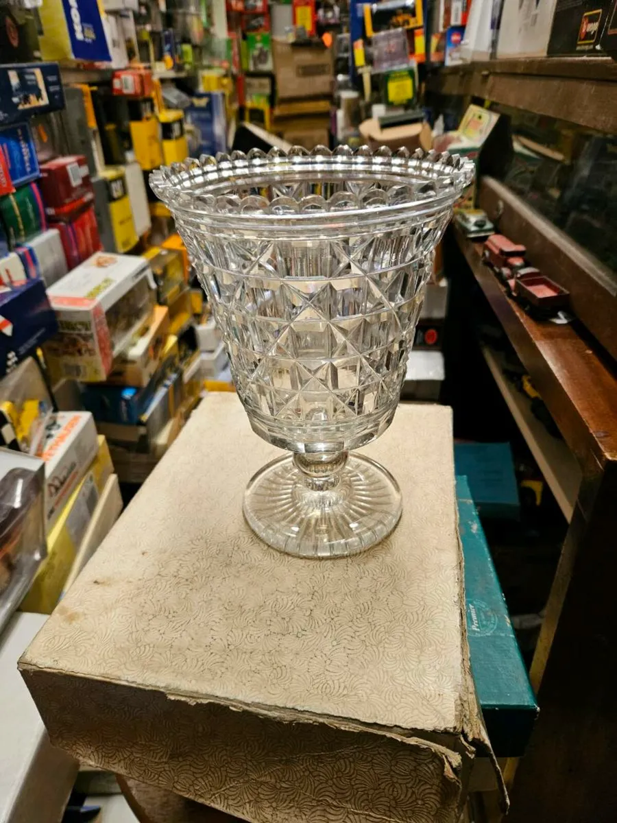 Vintage Looking Cut Glass Vase - Image 4