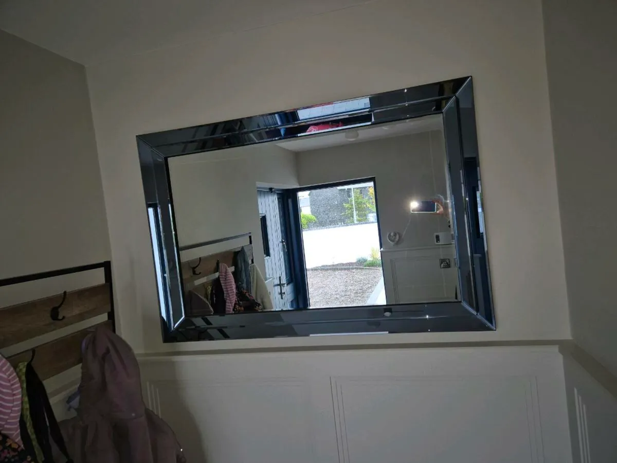 2 × Mirrors - Image 1