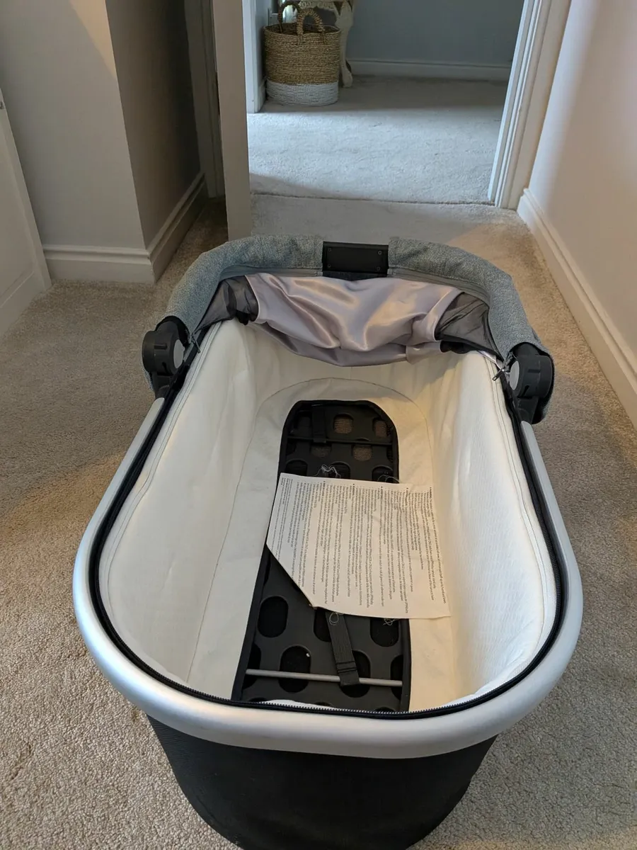 Uppababy Vista Pram - Image 1