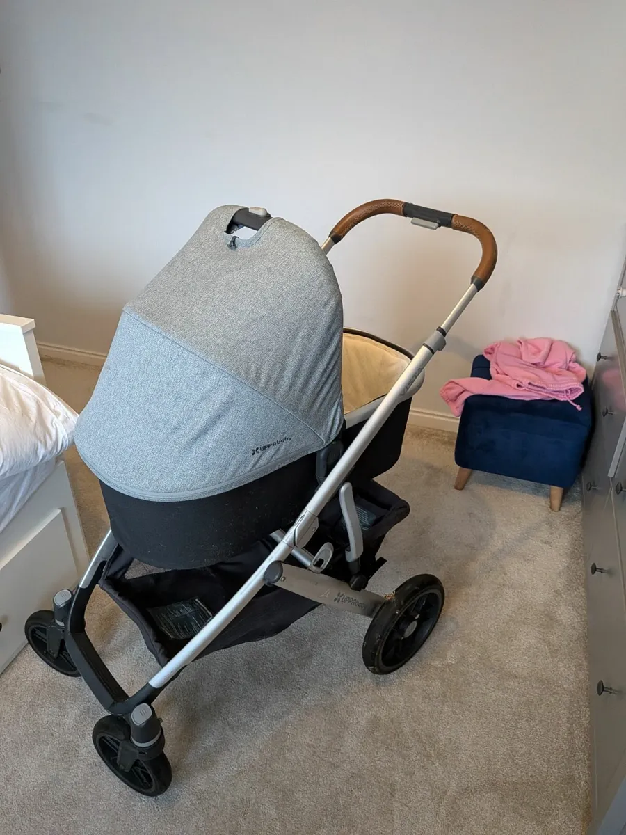 Uppababy Vista Pram - Image 2