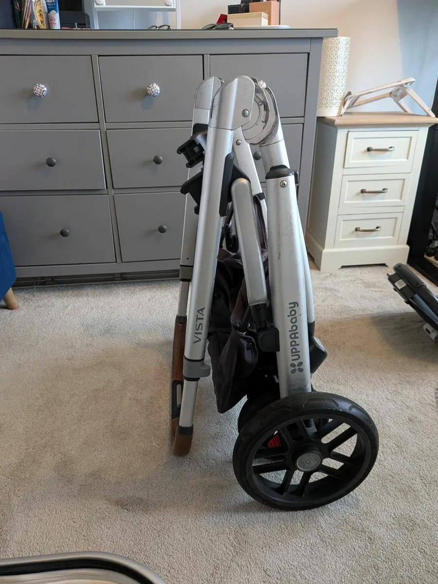 Uppababy Vista Pram - Image 4