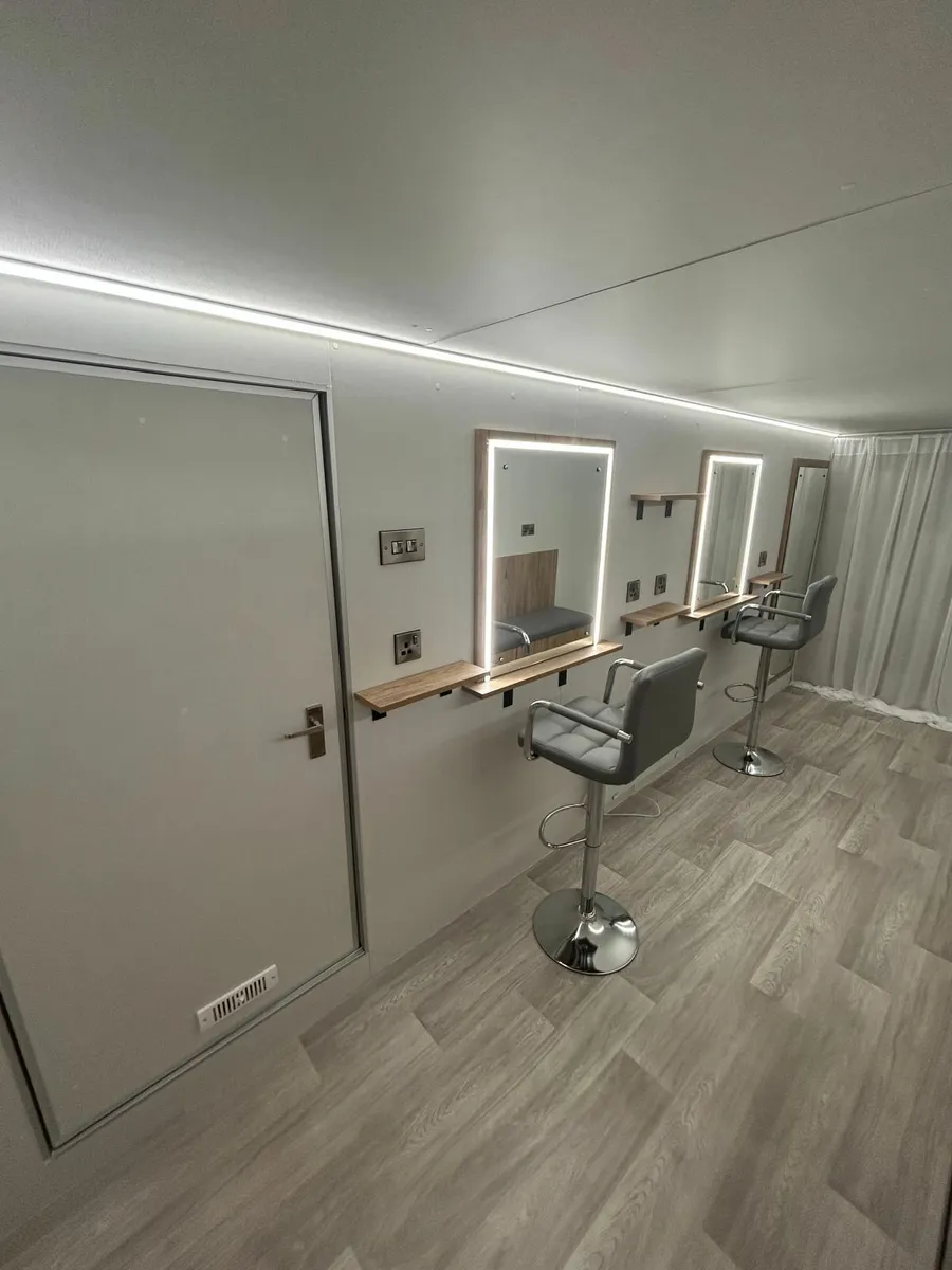 Mobile Barber Shop/Beauty Salon - Image 2