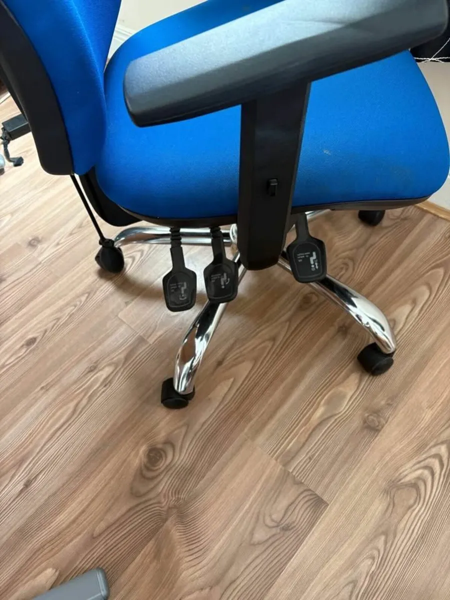 Avior Snowdon Heavy Duty High Back Chair - Image 3