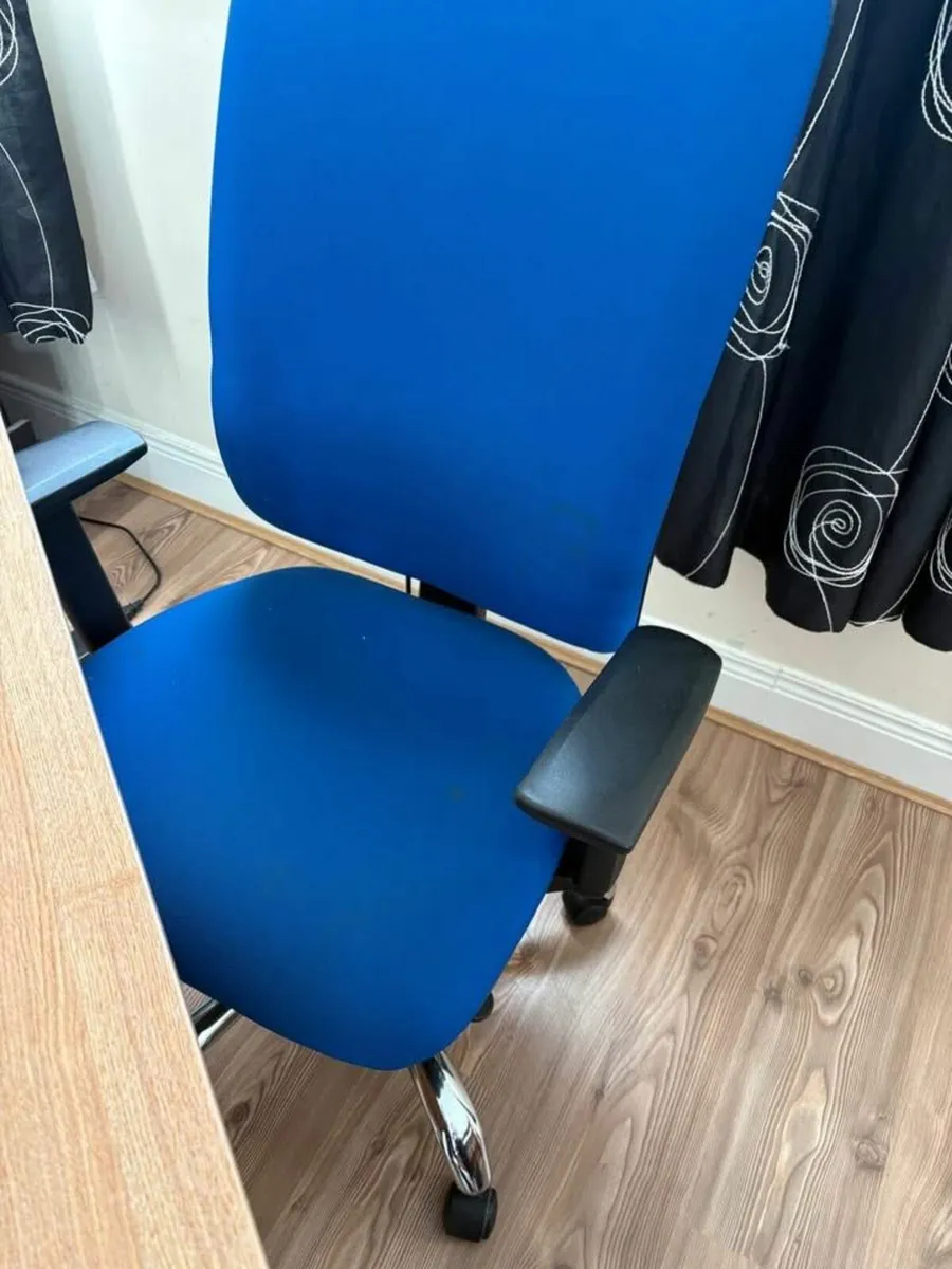 Avior Snowdon Heavy Duty High Back Chair - Image 4