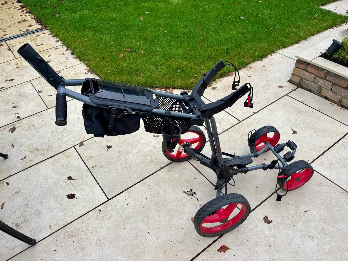 Golf trolley - Image 1