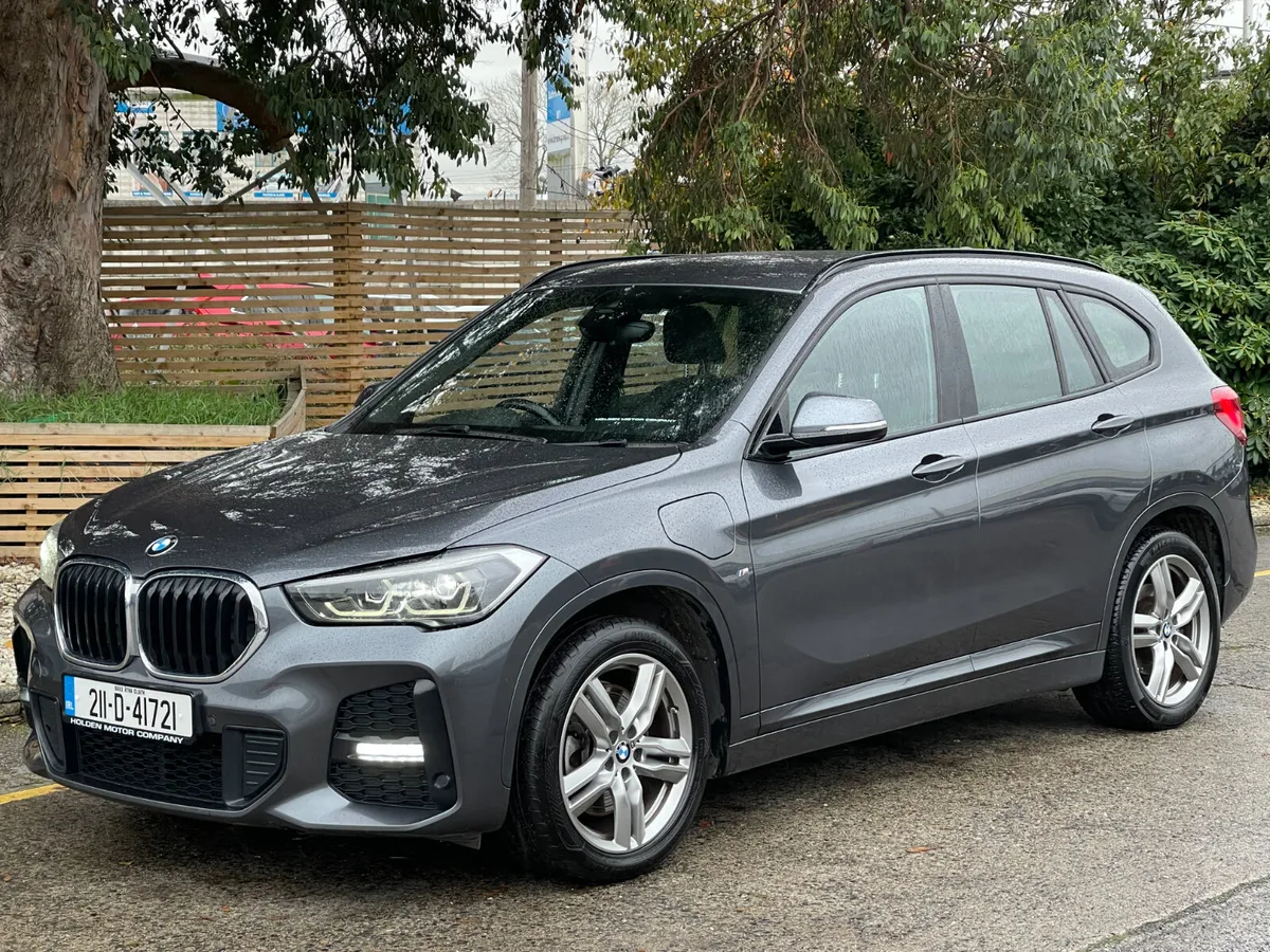 2021 BMW X1 M-Sport X-Drive 250e..HEATED SEATS. - Image 3