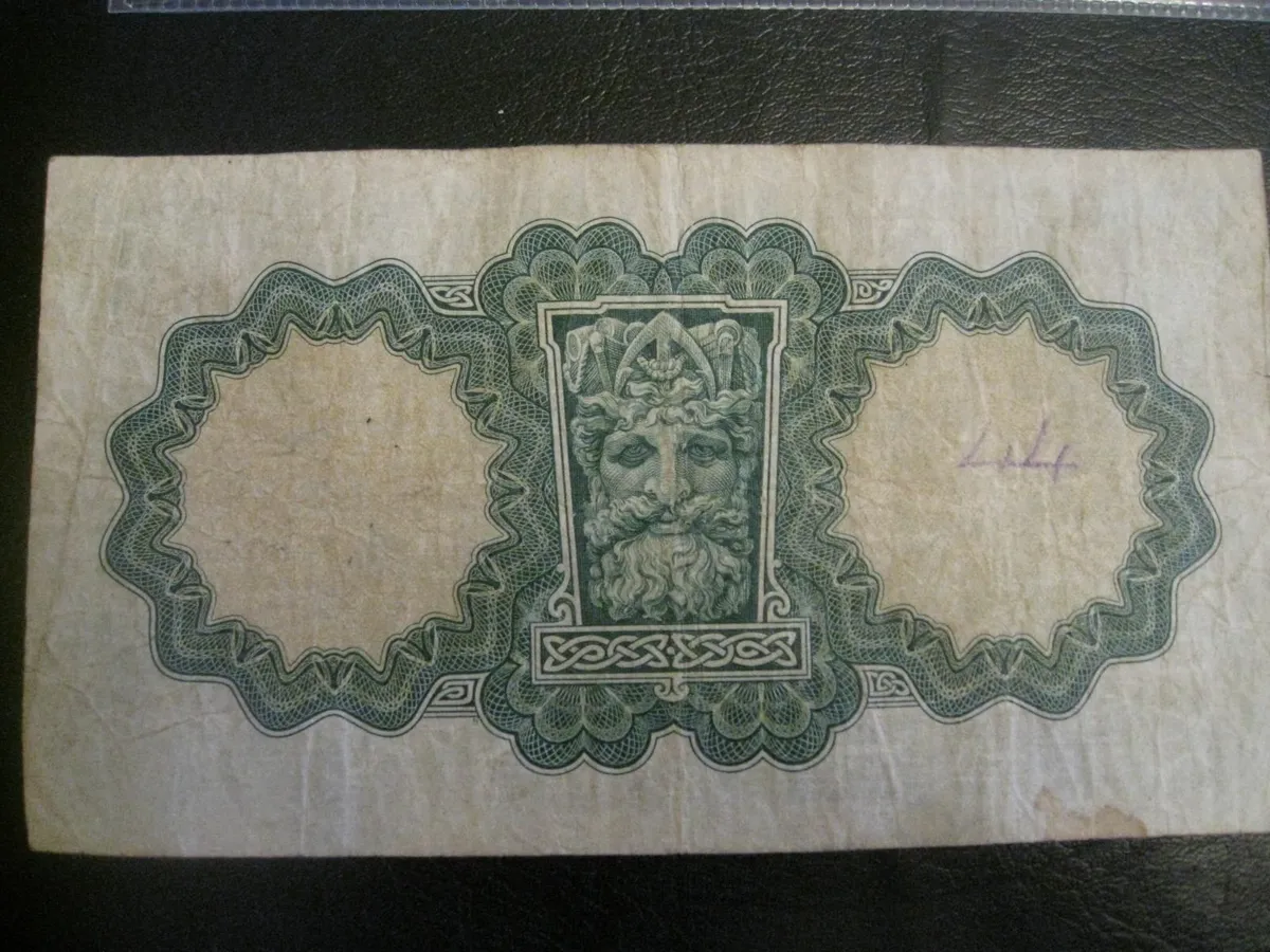 Lady Lavery 1 Pound War Code B - Various Prices - Image 2