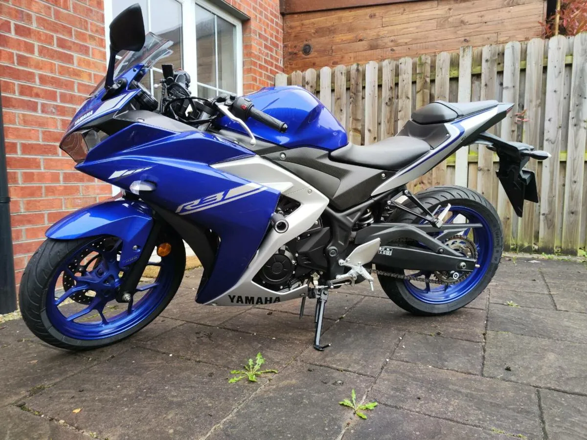 Yamaha R3 2019 - Image 2