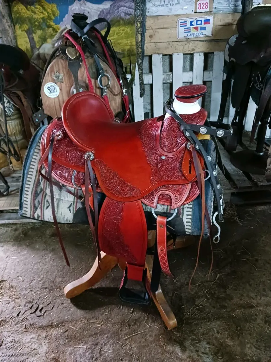 Western saddles - Image 1