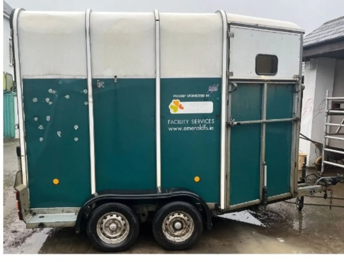 Ifor Williams 510 double Horse box - Image 3
