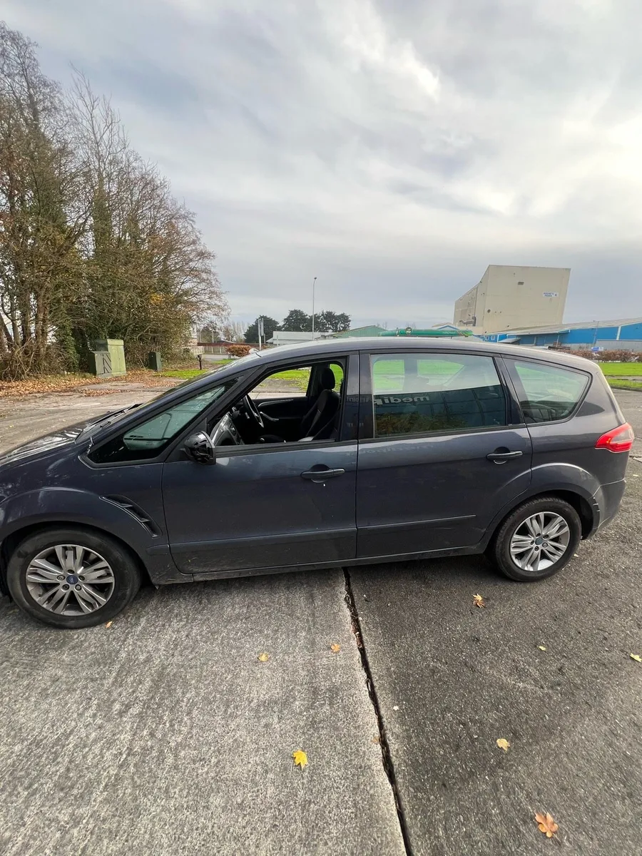 2011 Ford S Max titanium 7 seater quick sale €1450 - Image 3