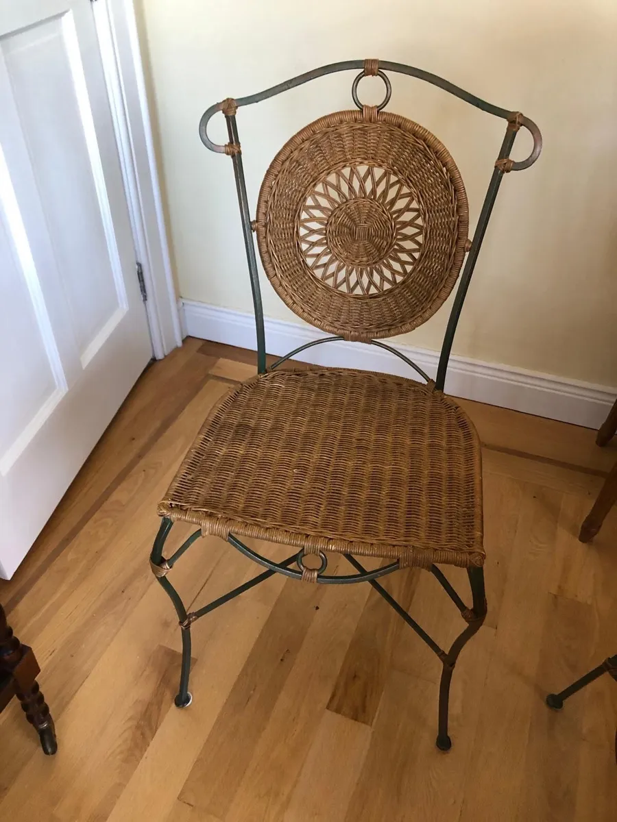 Dining chair